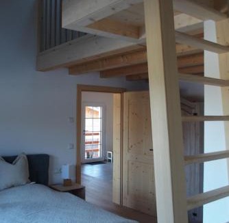 Bolsterlang Apartment | Ferienwohnung Streuobstwiese