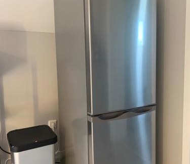 Burbach Apartment | Ferienwohnung Sunny - Moderne Ferienwohnung im Grünen in Saarbrücken-West