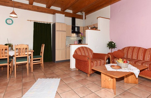 Werdum Other | Ferienwohnung Taubenschlag - Ferienhof Historisches Altwerdumer Grashaus in Werdum