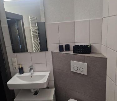 Muenchberg Apartment | Ferienwohnung Wunderlich gelb