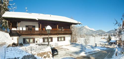 Schoenau am Koenigssee Apartment | Ferienwohnungen Berganemone