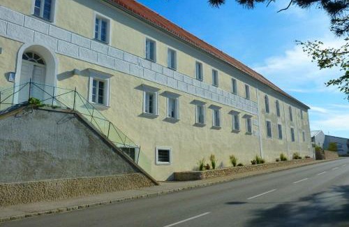 Gars am Kamp Apartment | Ferienwohnungen im Kloster