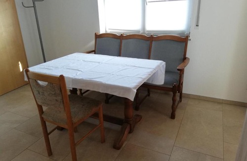 Waggershausen Apartment | Ferienwohnungen Weishaupt Pfingstweider Straße 30