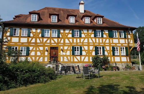 Bad Windsheim Cottage | Ferienwohung Pastoriushaus - Pension Pastoriushaus