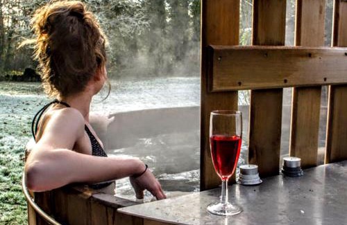 Galapian House | Ferme du Moulin de Paillères, vue panoramique, piscine - idéal 4 à 5 personnes