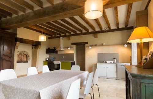 Bazouges-sur-le-Loir House | Ferme restaurée près Zoo de La Flèche, 200m², 8 pers, terrasse, nature et repos - FR-1-410-230