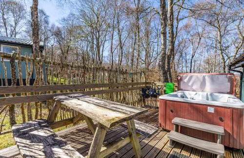 Lewiston House | Fern Lodge 11 with Hot Tub