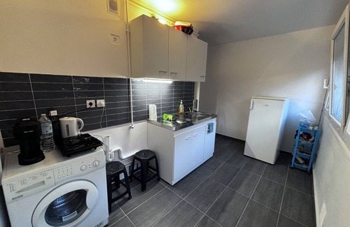 Fontainebleau Apartment | Ferns