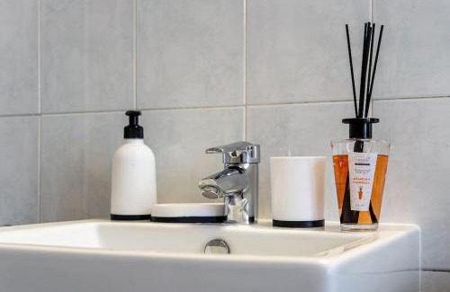 Old Town Apartment | FERRARI - Stazione e centro città