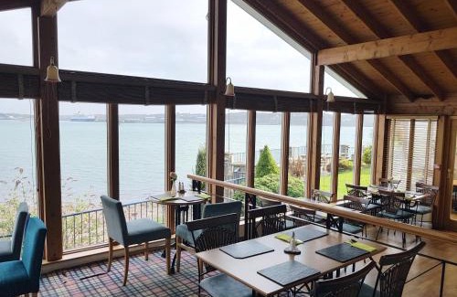 Llanstadwell Bed & Breakfast | Ferry House Inn