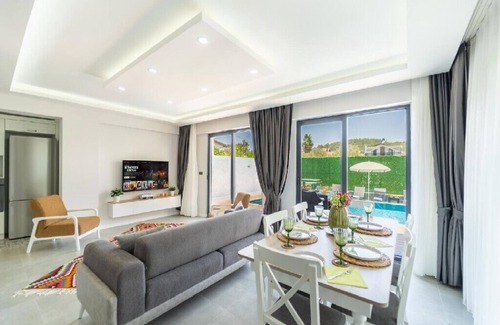 Hisaronu Villa | FETHİYE ÖLÜDENİZ DE ÖZEL HAVUZLU LÜKS VİLLA