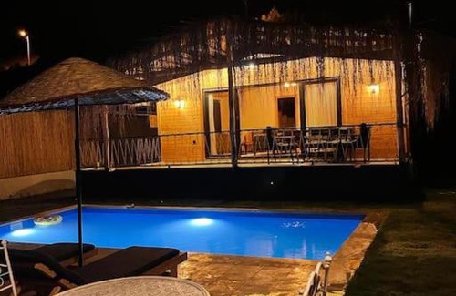 Yaniklar Villa | FETHİYEDE JAKUZİLİ, ÖZEL HAVUZLU 2+1 VİLLA PEPİNO