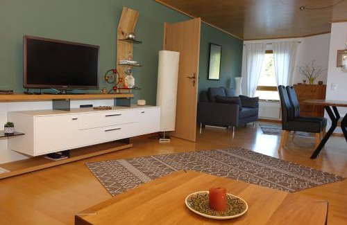 Grein Apartment | Fewo Anna - ruhig gelegen, mitten in der Natur, unmittelbar am Neckarsteig