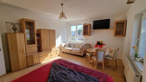 Kressbronn Apartment | Fewo Linda - Gemütliche Ferienwohnung in direkter Bodenseenähe