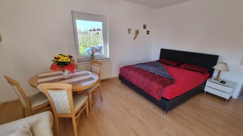Kressbronn Apartment | Fewo Linda - Gemütliche Ferienwohnung in direkter Bodenseenähe