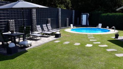 Mahren Apartment | FeWo Meyer mit privatem Pool & Gartensauna