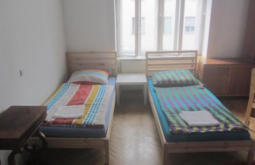 Leopoldstadt Apartment | FEWO Pazmaniten