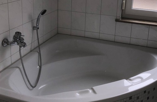 Reutlingen Apartment | Fewo Reutlingen Heinestrasse DG