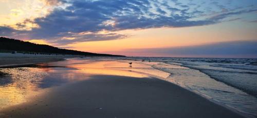 Karlshagen Apartment | Fewo Wellenreiter Usedom 200 m zum Strand mit Balkon Parkplatz Wlan