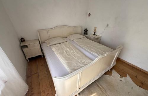 Hildburghausen Apartment | FeWo Zar Ferdinand Schloss Weitersroda