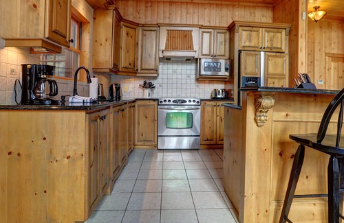 Mille-Isles Ski Chalet | Fiddler Lake Resort Chalet 47 Stag