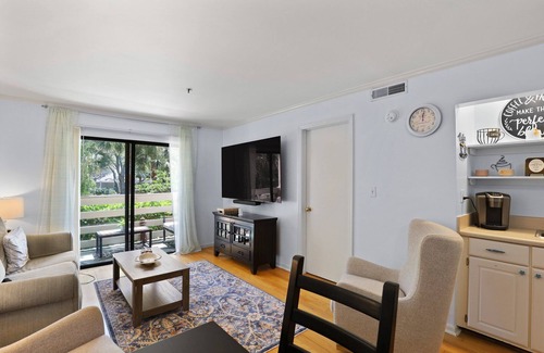 Folly Field Condo | Fiddler's Cove 1A - Short Walk to the Beach!