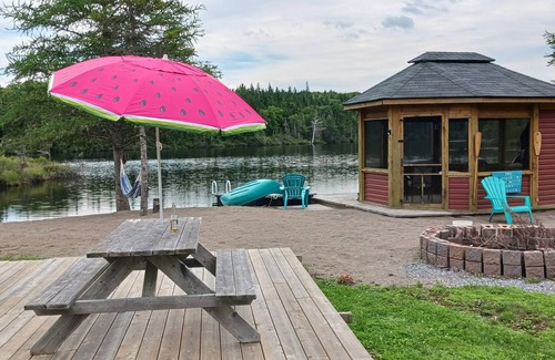 Marion Bridge Apartment | Fiddler's Lake Escape Vacation Apartment