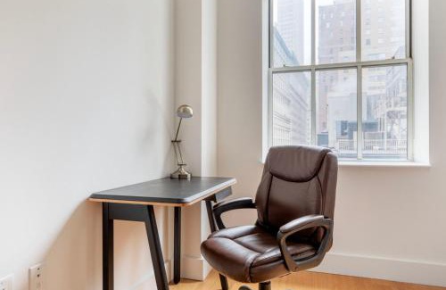 Financial District Apartment | FiDi jr 1br w bar lounge gym nr wall street NYC-1345
