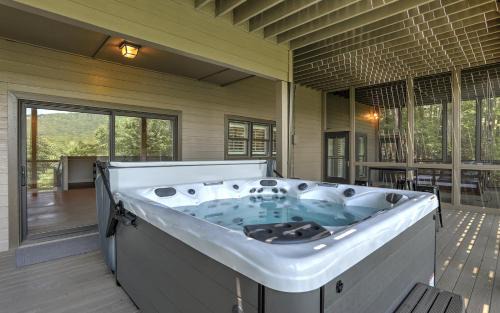 Big Canoe House | Field of Stars - Custom finishes gorgeous lake views games more