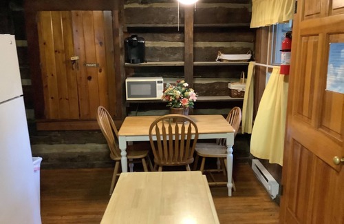 Charter Hills House | FIELDSTONE AND LOG HOME ON BEECH. Oct/Nov dates available at 2024 prices!