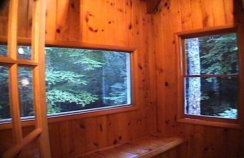 Charter Hills House | FIELDSTONE AND LOG HOME ON BEECH. Oct/Nov dates available at 2024 prices!