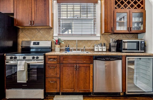 St. Charles Historic District House | Fifth Street Retreat by StayLage