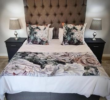 Graaff-Reinet House | Fifty Five on Park