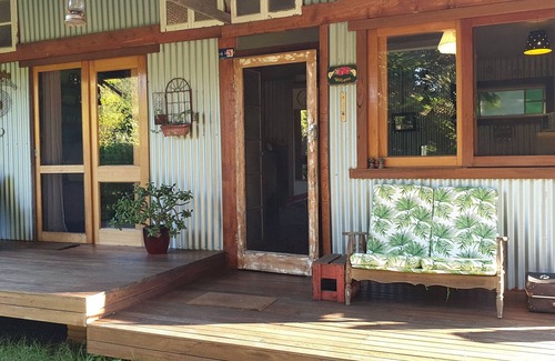 Cudgera Creek Cottage | Fig Tree Retro Studio