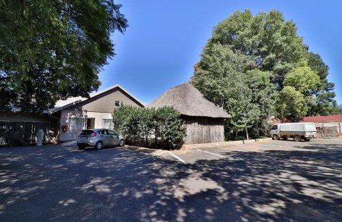 Ekurhuleni House | Fin and Feather Guest Lodge