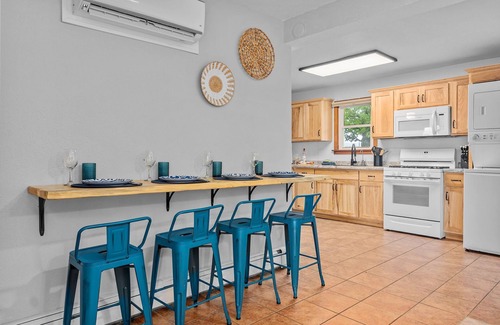 Wautoma Cottage | Final Summer Bash -Pier, SUP, Kayaks, Games & Fire