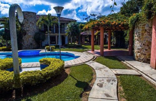 Yotoco House | Finca BellaVista, Lago Calima: Hermosos Paisajes