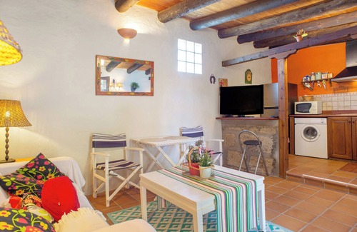 Marzagan Villa | Finca "Casa La Cuadra" with Private Terrace, Shared Garden & Wi-Fi