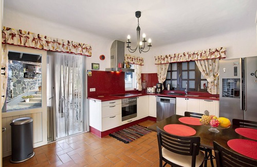 Aguimes House | 'Finca Fani 1' with Sea View, Mountain View, Shared Pool, Terrace & Garden