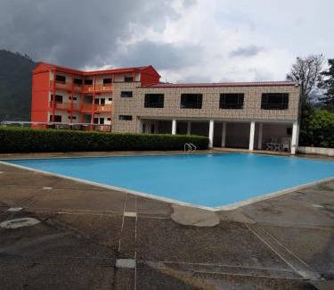 La Mesa Hotel | Finca Hotel - Piscina La Johanna