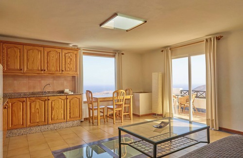 Yaiza House | 'Finca La Calerita C' with Sea View