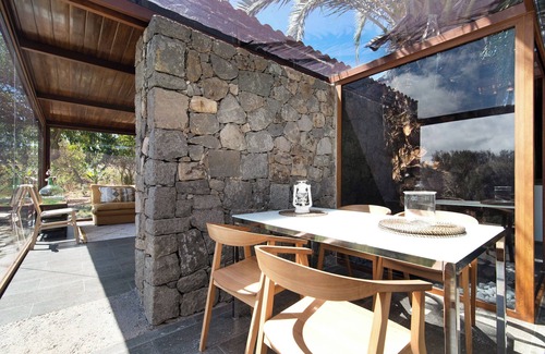 Santa Brigida Villa | Finca 'La Casita De La Orilla De Peñate' with Sea View, Private Terrace and Wi-Fi