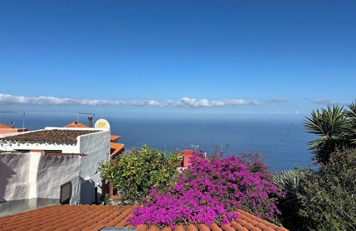 El Tanque House | Finca La Hoya 2 - Tradition meets modernity - sea views, pool & conservatory