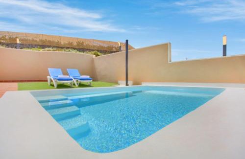 Guia de Isora Apartment | Finca Los Corcos con piscina By Paramount Holidays
