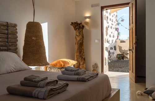 Puerto del Rosario Bed & Breakfast | Finca Luz