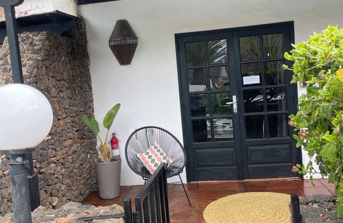 Masdache Apartment | Finca Malvasia -Papagayo - 2 bedroom Suite with Pool and Vineyard