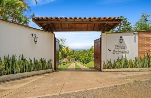 Cali Cottage | Finca Palmeras | Pool | Jacuzzi | Game Room | Cali