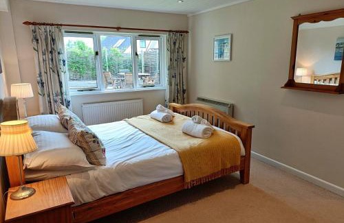 Liverton House | Finest Retreats - Little Dunley - Vine Lodge