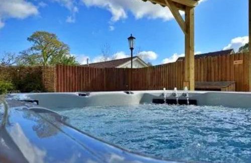 Liverton House | Finest Retreats - Little Dunley - Acorn Cottage
