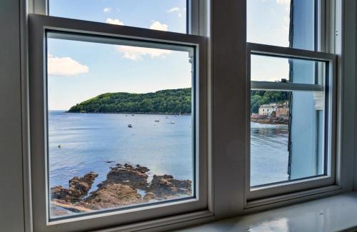 Kingsand House | Finest Retreats - Rock House, Kingsand